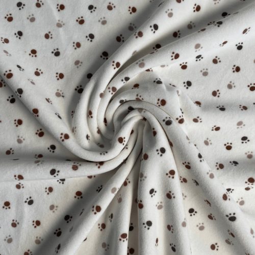 Baby Plüss, Mancs, Törtfehér