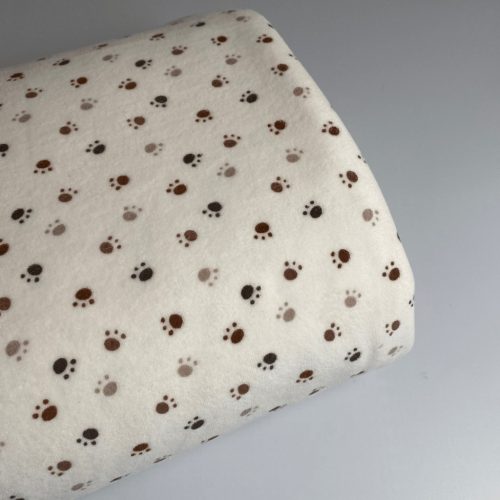 Baby Plüss, Mancs, Törtfehér